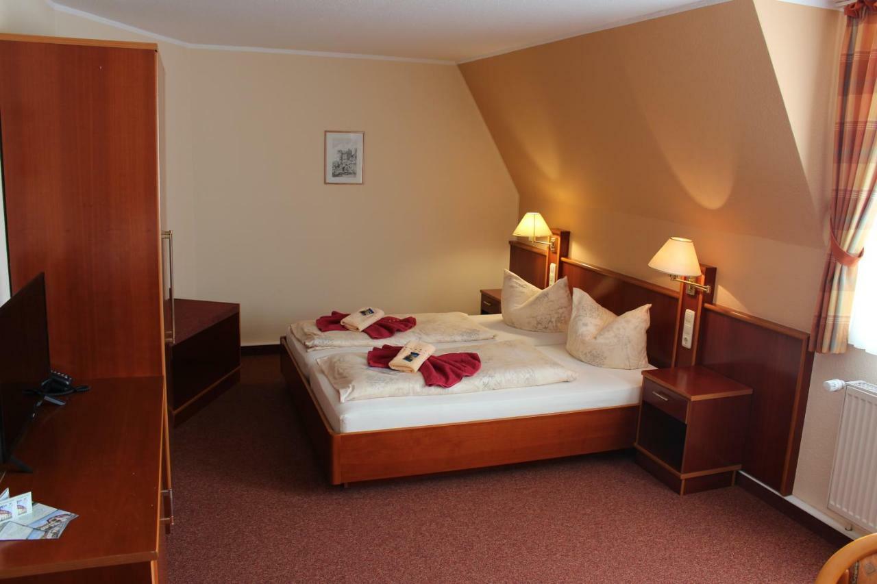 Pension Zur Grünen Eiche Kaulsdorf Exterior foto